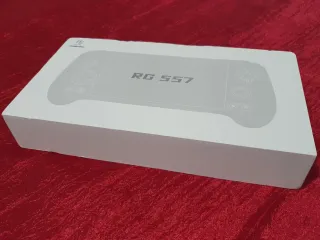 Anbernic RG557 - 12Gb/256Gb+128Gb NUEVA