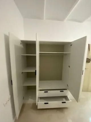 Armario blanco 6 puertas y 4 cajones