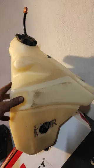 Depósito combustible KTM