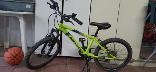 Bicicleta infantil Rockrider verde