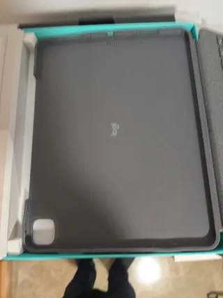 Logitech Combo Touch iPad Pro 12.9 5ª/6ª Gen