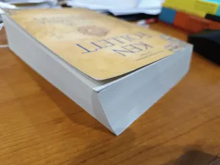 Una columna de fuego (Saga Los pilares de la Ti...