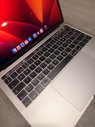 MacBook Pro 2017 c/ Touch Bar