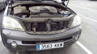 Kia faro derecho sorento i (jc) 2.5 crdi 22578020