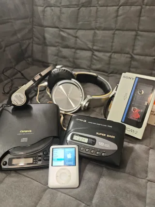 Lote Electrónica Vintage: Walkman, iPod, Discman