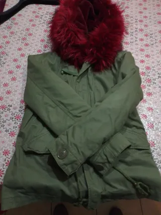 Giubbotto donna con cappuccio in pelliccia