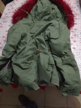 Giubbotto donna con cappuccio in pelliccia