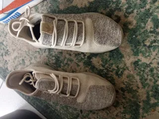 Tenis Adidas Talla 38 Beige/Gris