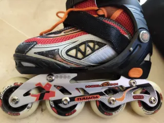 Patines en línea talla 31-34 + funda + coderas y r