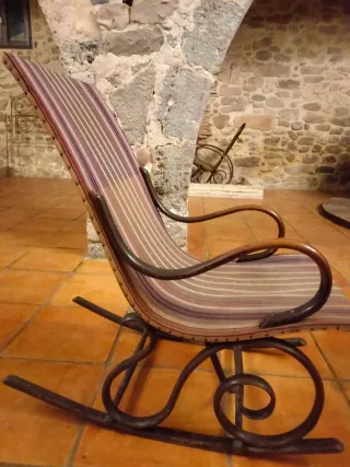 Mecedora antigua