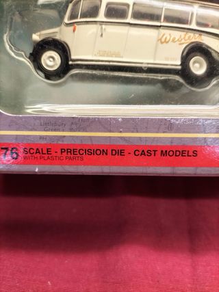 Autocarro Bedford OB Colecionável