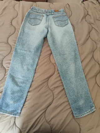 Pantalones vaqueros Lee desgastados