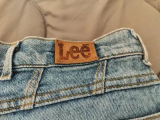 Pantalones vaqueros Lee desgastados