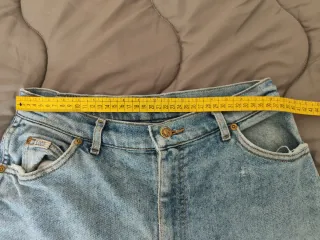 Pantalones vaqueros Lee desgastados