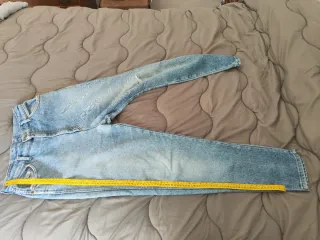 Pantalones vaqueros Lee desgastados