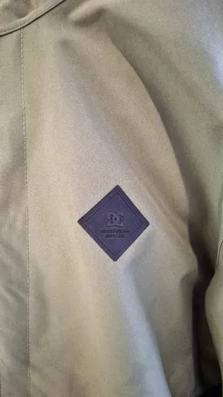 CHAQUETA DE ESQUI MARCA DC