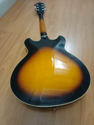 Guitarra electroacústica