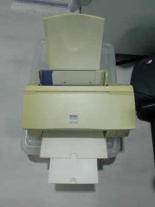 Impresora y escáner con cables