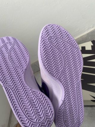 Zapatillas Nike Baloncesto Moradas Blancas Nuevas