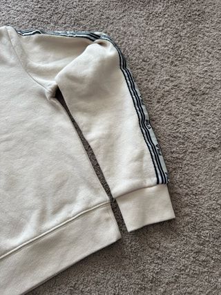 Sudadera Fila Beige con Cordones Rojos