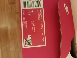 Cajas Nike Pak de 4 unidades.