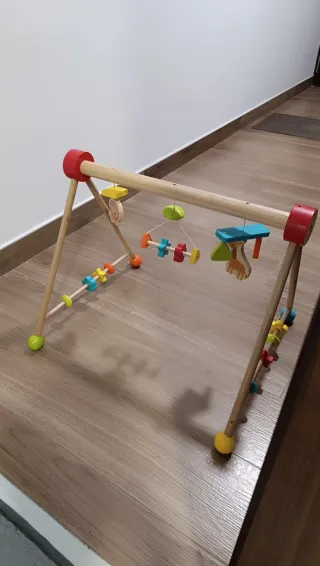 Gimnasio Bebé Madera Arco Juguetes Colgantes