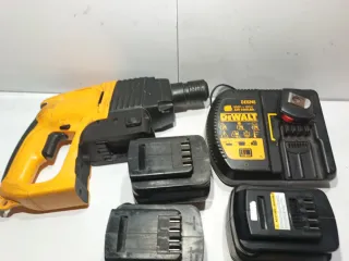 Taladro Dewalt 24V, cargador, 3 batería