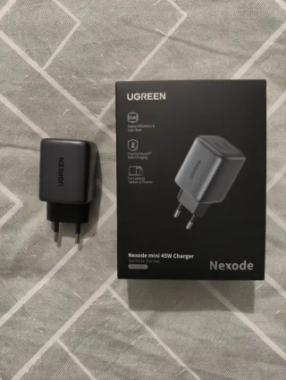 Cargador UGREEN de 45W de carga