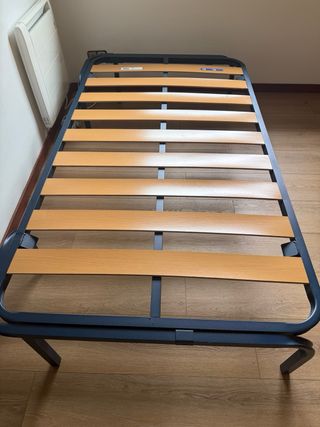 Somier y colchon de 105 cm.  En perfecto estado.