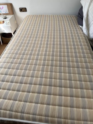 Somier y colchon de 105 cm.  En perfecto estado.