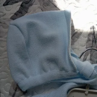 Rebeca y gorro bebé azul