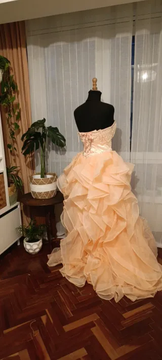 Vestido de XV años color melón