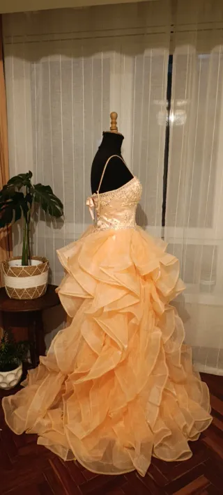 Vestido de XV años color melón