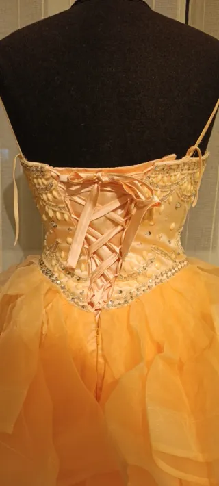 Vestido de XV años color melón