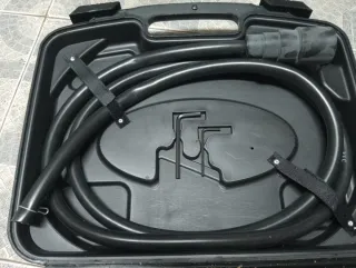 Mini sierra circular con maletín