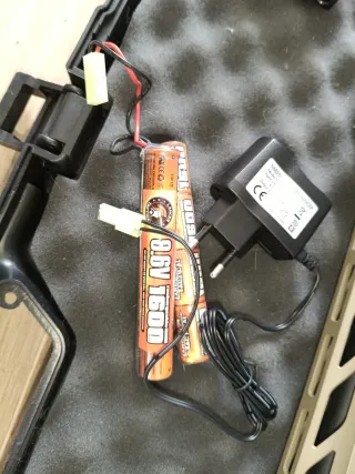 Maletín y los complementos de dentro