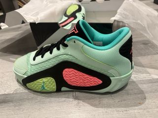 Air Jordan Tatum 2 Verde y Rosa