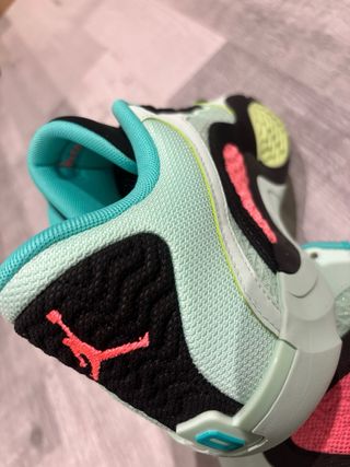 Air Jordan Tatum 2 Verde y Rosa