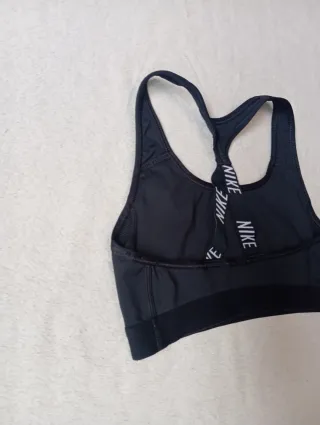 Sujetador deportivo Nike negro