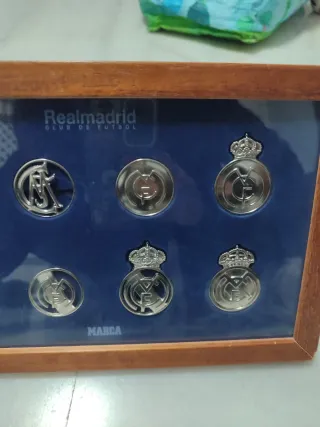 Cuadro Escudos Real Madrid Marca