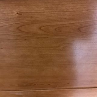 Cabecero de madera cerezo con detalles en beige