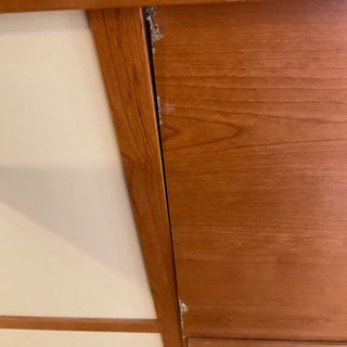 Cabecero de madera cerezo con detalles en beige