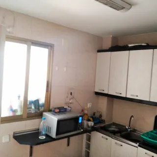 Alquiler habitación en piso compartido z. Carretas