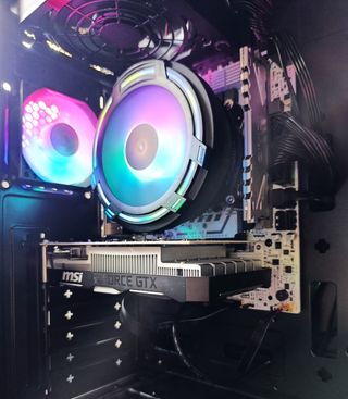 PC GAMING COMPLETAMENTE NUEVO - RX580 - 16GB