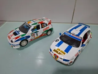 Lote 2 coches slot Toyota y Alfa Romeo