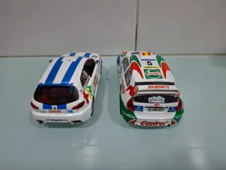 Lote 2 coches slot Toyota y Alfa Romeo