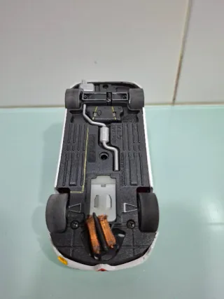 Lote 2 coches slot Toyota y Alfa Romeo