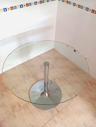 Mesa redonda cristal 1m diámetro