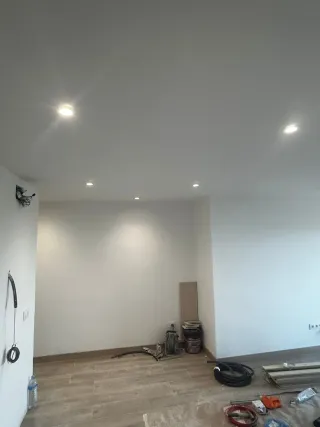 Construcciones y reformas en general.