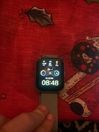 Smartwatch gris sin usar sin cargador